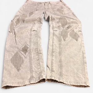 Pilcro “The Wanderer” Greyish-Cream Straight Leg Jeans with Geometric Embroidery